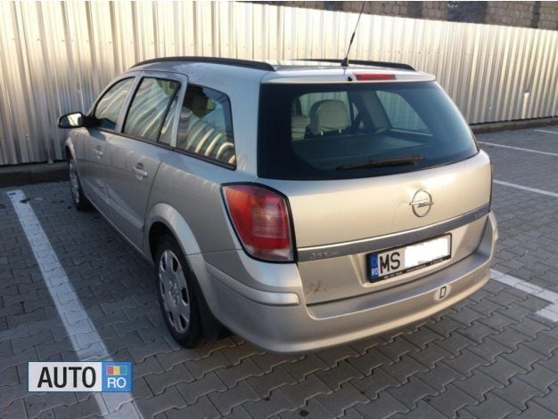 Second-hand Opel Astra 80 CP (58 kW) 2005 Gri Break