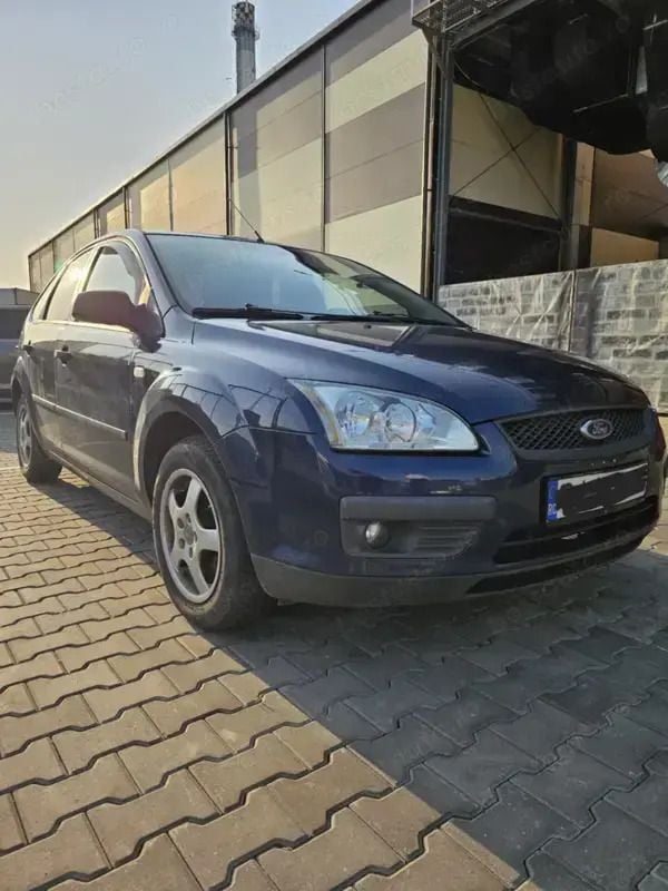 Utilizat 2006 Ford Focus Hatchback | 1.550 EUR (Preț bun) - Imagine 1/4
