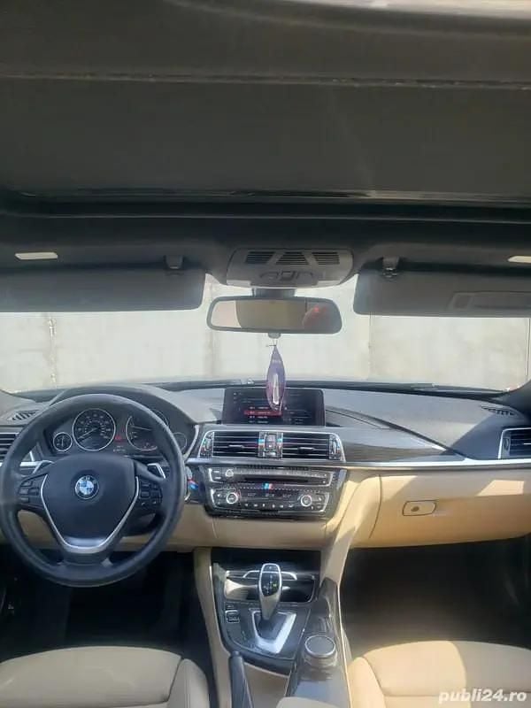 Second-hand BMW 330 Sport Line 252 CP (185 kW) 2018 Berlinǎ