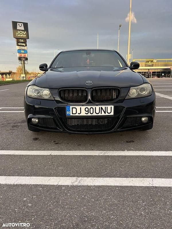 Negru Utilizat 2009 BMW 320 Break | 5.500 EUR (Preț OK) - Imagine 1/4