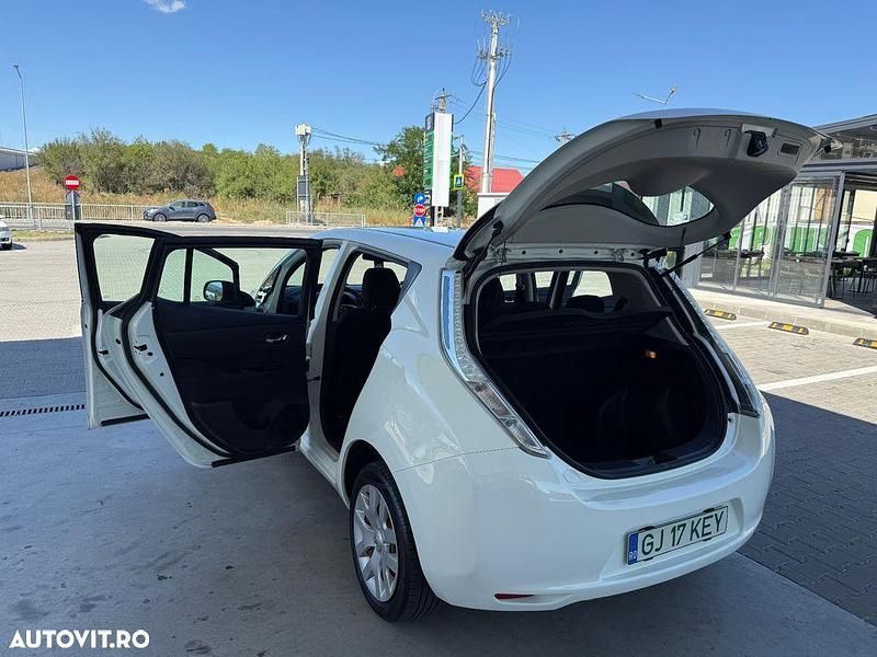 Culoarealb Utilizat 2016 Nissan Leaf Hatchback | 8.200 EUR (Preț OK) - Imagine 1/4