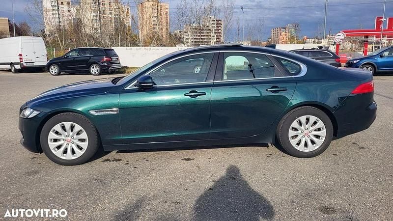 Second-hand Jaguar XF 163 CP (119 kW) 2015 Culoareverde Berlinǎ
