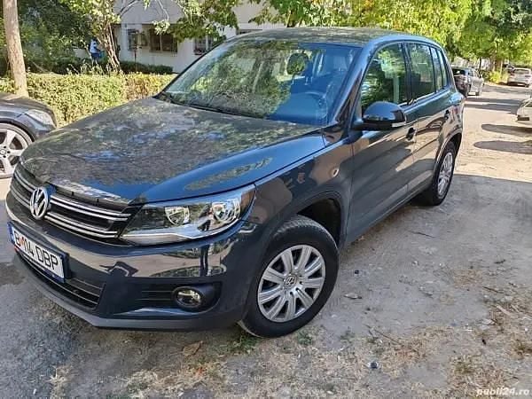 Gri Utilizat 2016 VW Tiguan SUV | 13.900 EUR (Super Preț) - Imagine 1/4