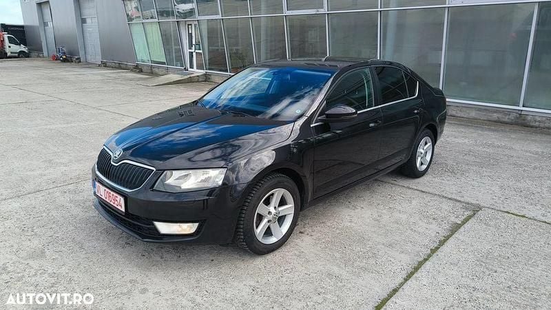Negru Utilizat 2014 Skoda Octavia Classic Berlinǎ | 6.490 EUR (Preț OK) - Imagine 1/4