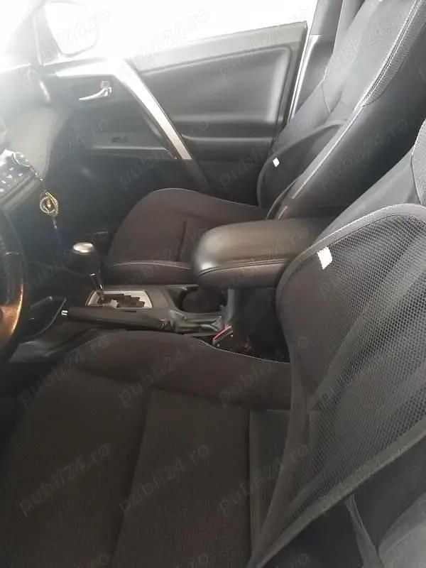 Second-hand Toyota RAV4 Hybrid 114 CP (83 kW) 2017 SUV