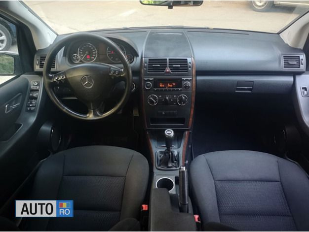 Second-hand Mercedes A200 140 CP (102 kW) 2005 Argintiu Hatchback