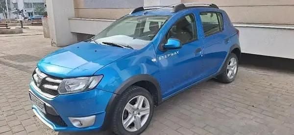 Utilizat 2015 Dacia Sandero Stepway Hatchback | 4.900 EUR (Preț OK) - Imagine 1/4