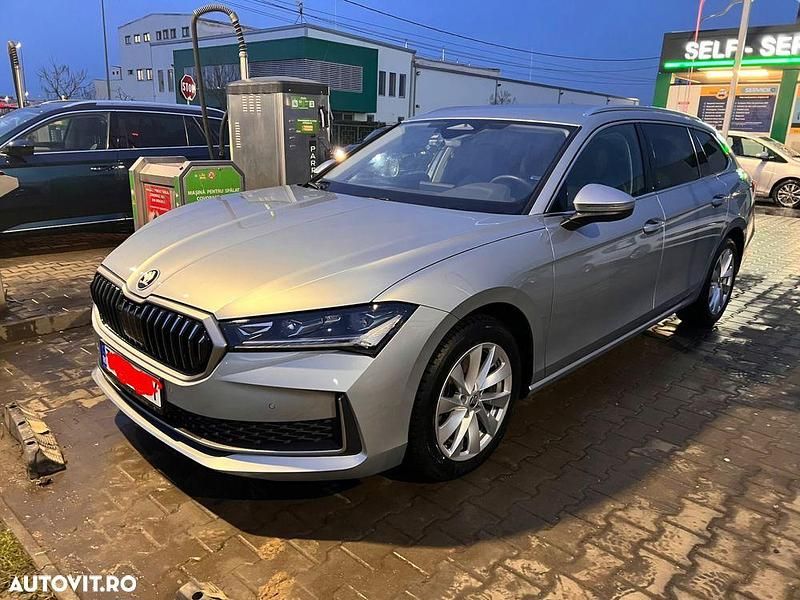 Culoareargint Second-hand 2024 Skoda Superb Selection Break | 35.700 EUR - Imagine 1/4