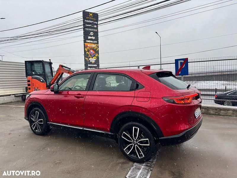 Second-hand Honda HR-V Advance 107 CP (78 kW) 2022 Culoarerosu SUV