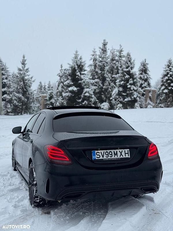 Second-hand Mercedes C300e AMG line 204 CP (150 kW) 2015 Culoarenegru Berlinǎ