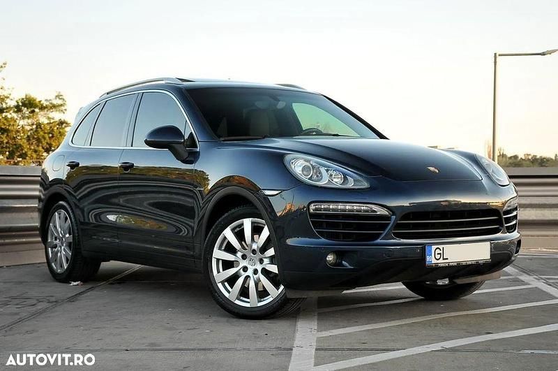 Culoarealbastru Utilizat 2013 Porsche Cayenne SUV | 21.000 EUR (Preț bun) - Imagine 1/4