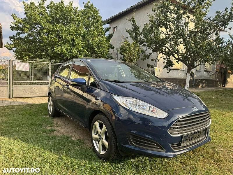 Albastru Utilizat 2015 Ford Fiesta Titanium Hatchback | 3.999 EUR (Super Preț) - Imagine 1/4