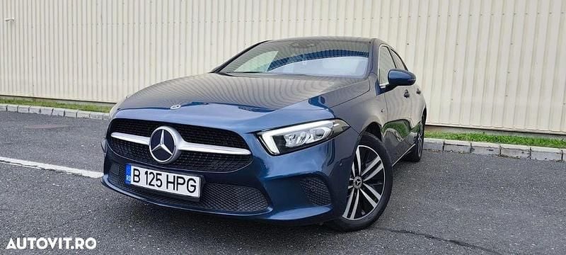 Culoarealbastru Utilizat 2021 Mercedes A250 Berlinǎ | 25.900 EUR (Preț bun) - Imagine 1/4