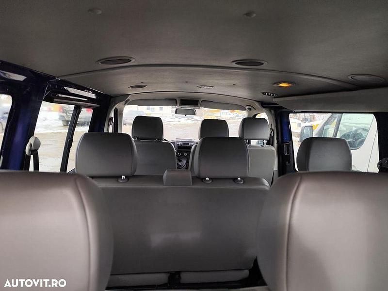 Second-hand VW Transporter 140 CP (102 kW) 2012 Culoarealbastru Van