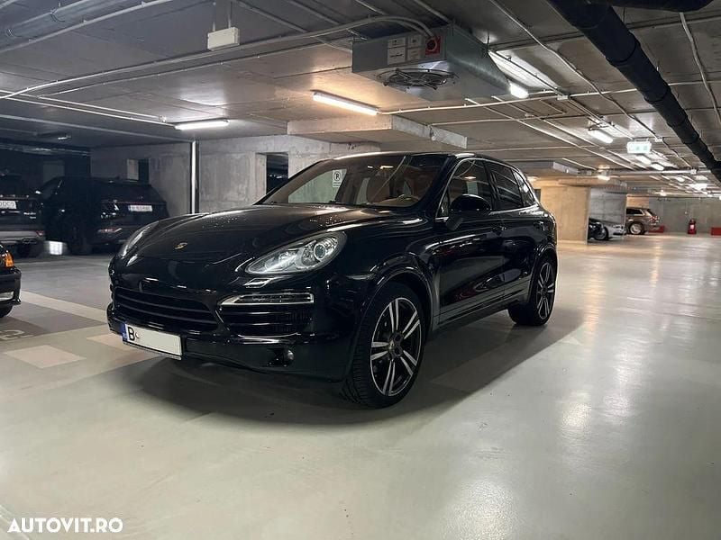 Culoarenegru Utilizat 2012 Porsche Cayenne SUV | 19.500 EUR (Super Preț) - Imagine 1/4