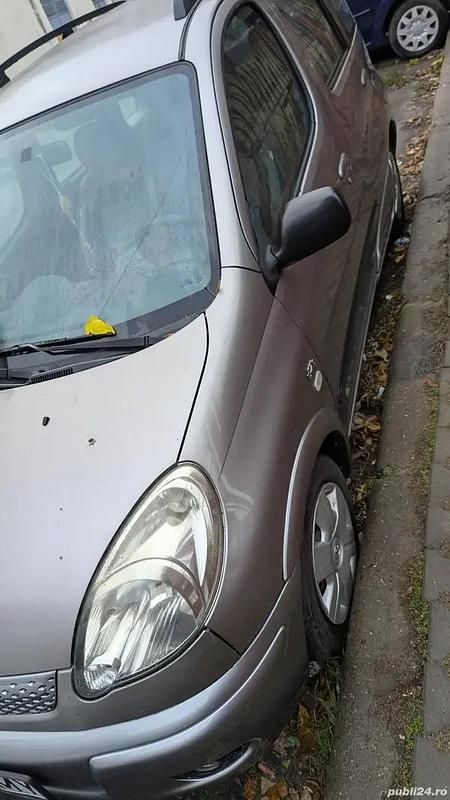 Gri Utilizat 2003 Toyota Yaris Break | 4.000 EUR - Imagine 1/4