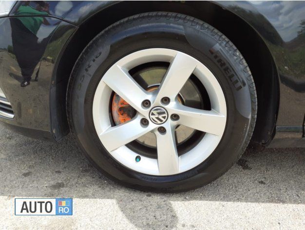 Second-hand VW Passat 140 CP (102 kW) 2012 Negru Berlinǎ