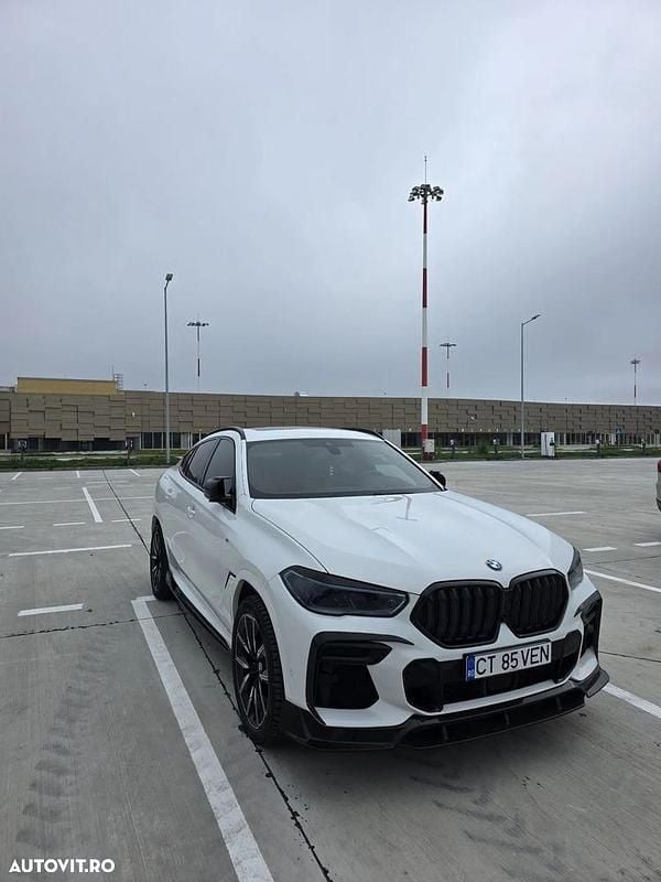 Second-hand BMW X6 286 CP (210 kW) 2021 Culoarealb SUV