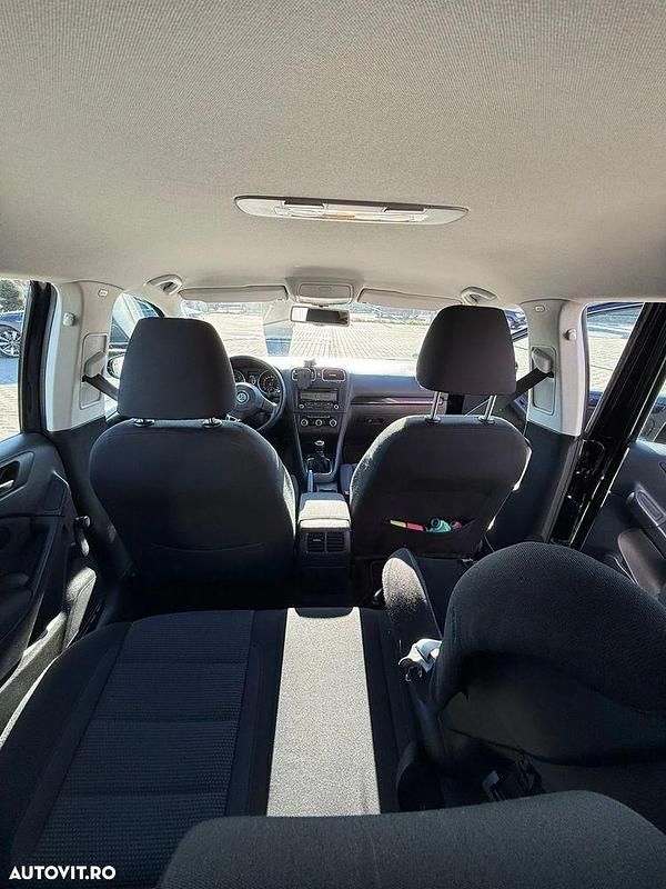 Second-hand VW Golf 122 CP (89 kW) 2010 Culoarenegru Coupe