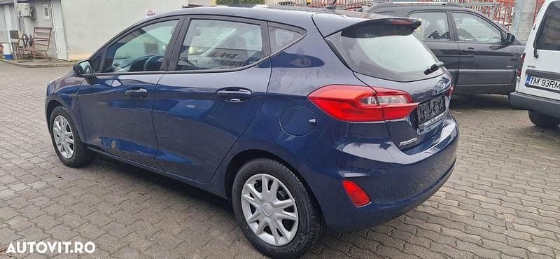 Second-hand Ford Fiesta Cool & Connect 85 CP (62 kW) 2018 Culoarealbastru Hatchback