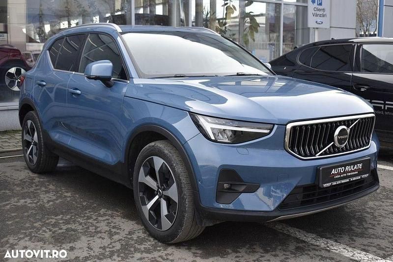 Second-hand Volvo XC40 211 CP (155 kW) 2023 Culoarealbastru SUV