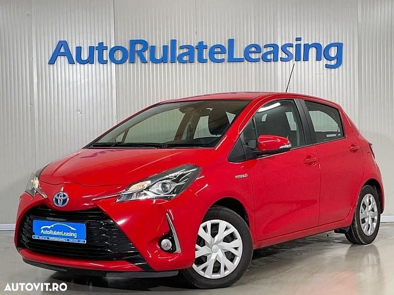 Culoarerosu Utilizat 2020 Toyota Yaris Hybrid Active | 13.390 EUR (Preț OK) - Imagine 1/4