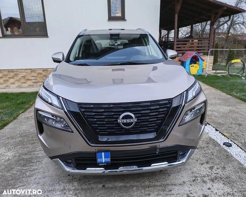 Second-hand Nissan X-Trail Tekna 158 CP (116 kW) 2024 Culoarebej SUV