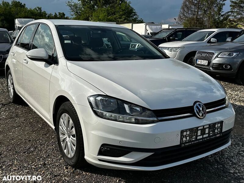 Alb Utilizat 2020 VW Golf VII Trendline Hatchback | 7.990 EUR (Super Preț) - Imagine 1/4