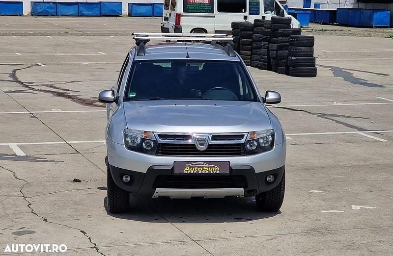 Culoaregri Utilizat 2014 Dacia Duster Lauréate SUV | 6.500 EUR (Preț bun) - Imagine 1/4