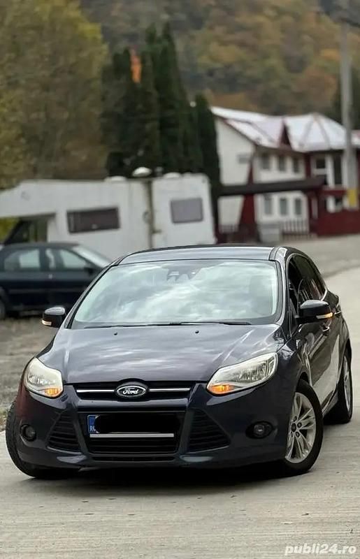 Utilizat 2012 Ford Focus Hatchback | 3.750 EUR (Preț bun) - Imagine 1/4