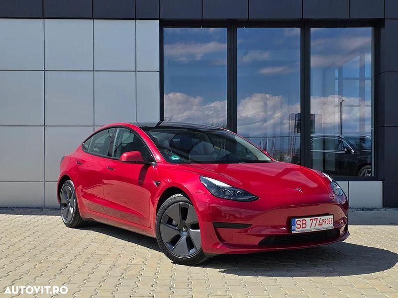Rosu Utilizat 2022 Tesla Model 3 Standard Range Plus Berlinǎ | 27.990 EUR (Super Preț) - Imagine 1/4