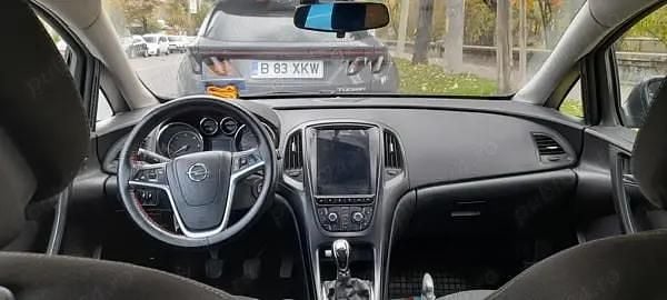 Utilizat 2011 Opel Astra Hatchback | 3.200 EUR (Preț OK) - Imagine 1/4