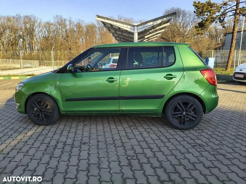 Second-hand Skoda Fabia Classic 90 CP (66 kW) 2011 Culoareverde Hatchback