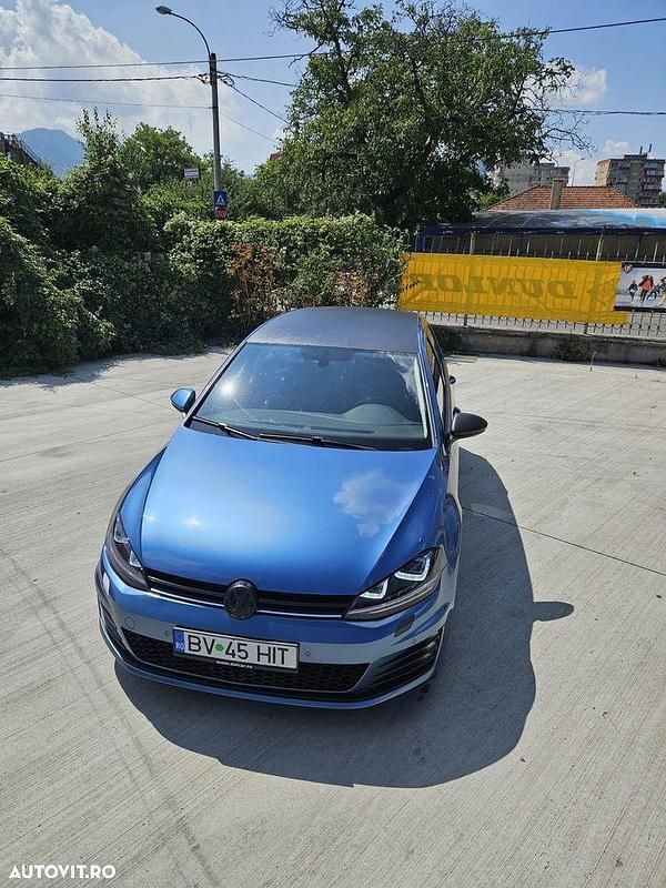 Culoarealbastru Utilizat 2015 VW Golf VII Comfortline Hatchback | 9.900 EUR (Puțin scump) - Imagine 1/4