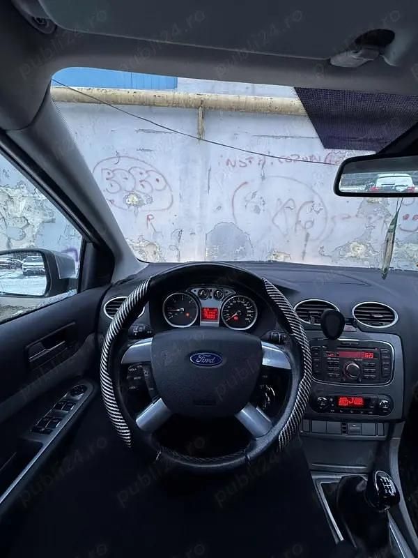 Second-hand Ford Focus 109 CP (80 kW) 2011 Gri Hatchback