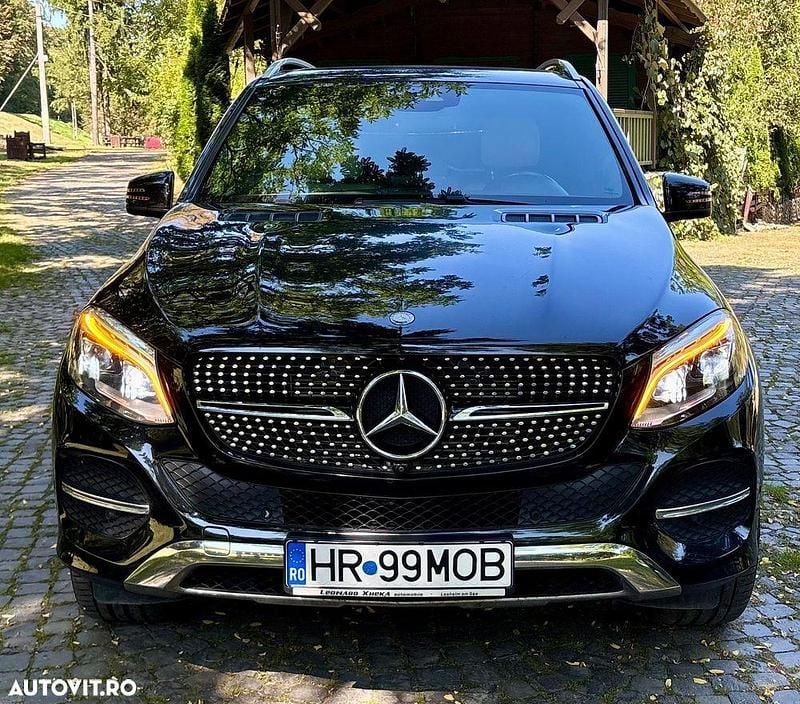 Second-hand Mercedes GLE350 AMG line 258 CP (189 kW) 2017 Culoarenegru SUV