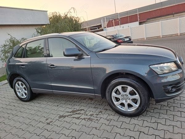 Gri Utilizat 2010 Audi Q5 SUV | 9.999 EUR (Puțin scump) - Imagine 1/4