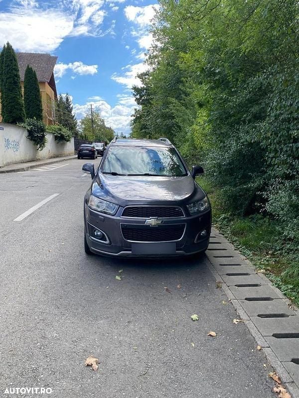 Culoaregri Utilizat 2013 Chevrolet Captiva LTZ SUV | 7.900 EUR (Puțin scump) - Imagine 1/4