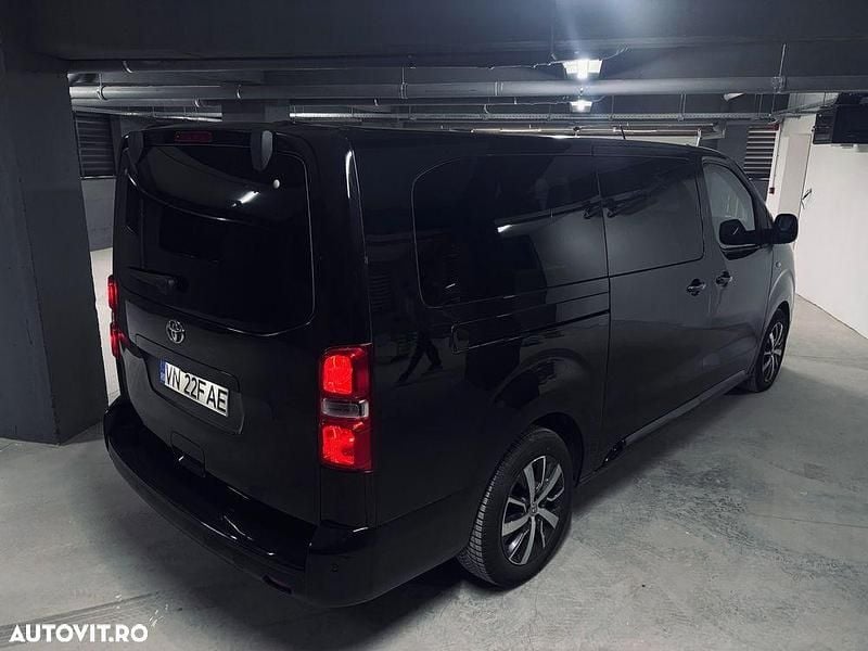 Second-hand Toyota Proace Verso Executive 177 CP (130 kW) 2018 Culoarenegru Berlinǎ
