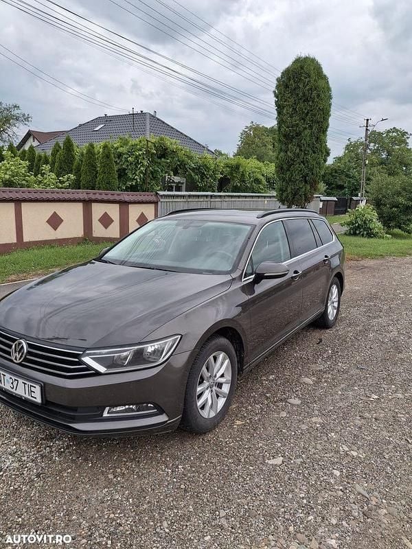 Maro Utilizat 2015 VW Passat Comfortline Break | 8.990 EUR (Puțin scump) - Imagine 1/4