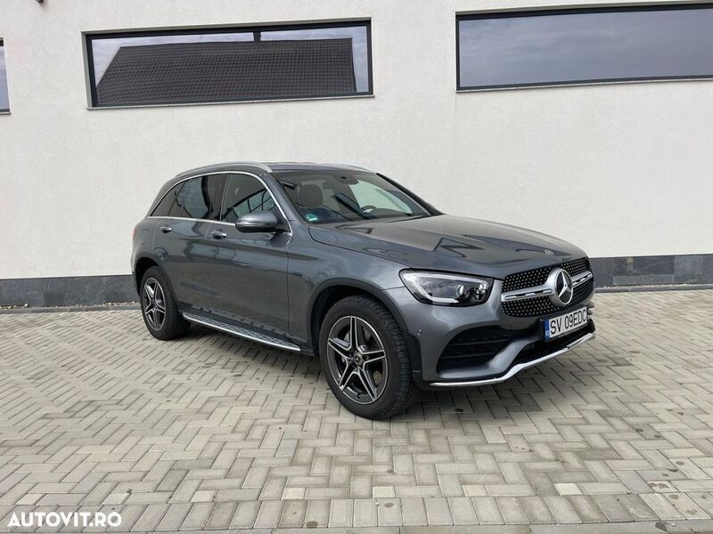 Gri Utilizat 2021 Mercedes GLC300e SUV | 38.500 EUR (Preț bun) - Imagine 1/4