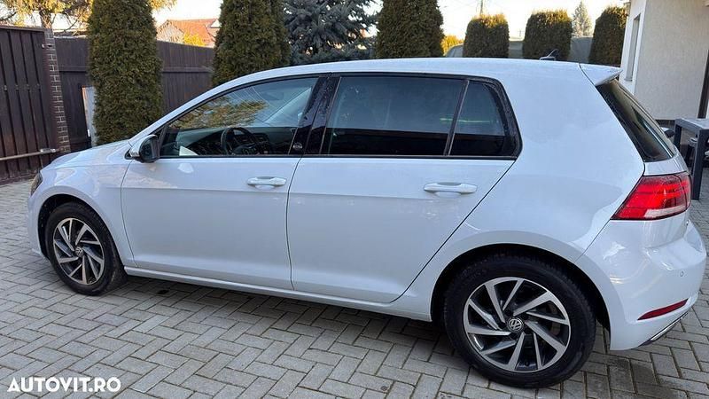 Second-hand VW Golf Sound 110 CP (80 kW) 2017 Culoarealb Cabrio