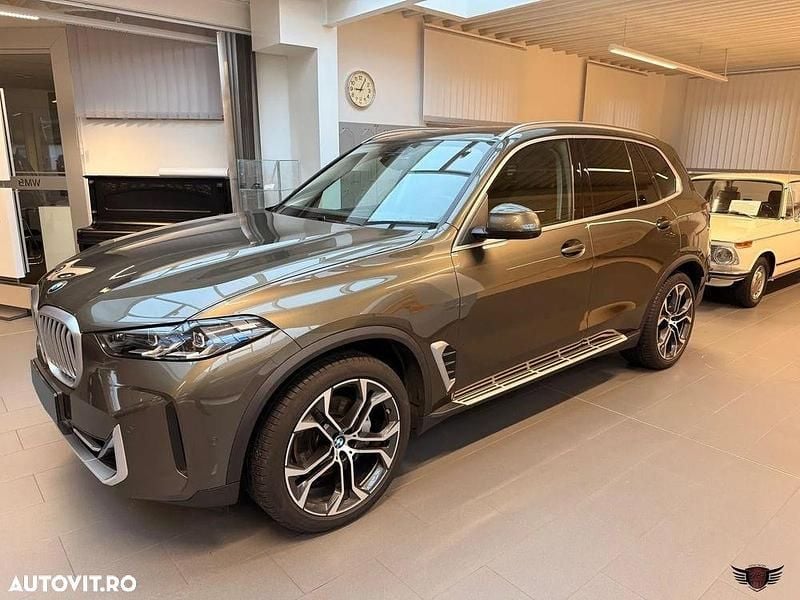 Culoaremaro Utilizat 2024 BMW X5 SUV | 70.150 EUR (Preț bun) - Imagine 1/4