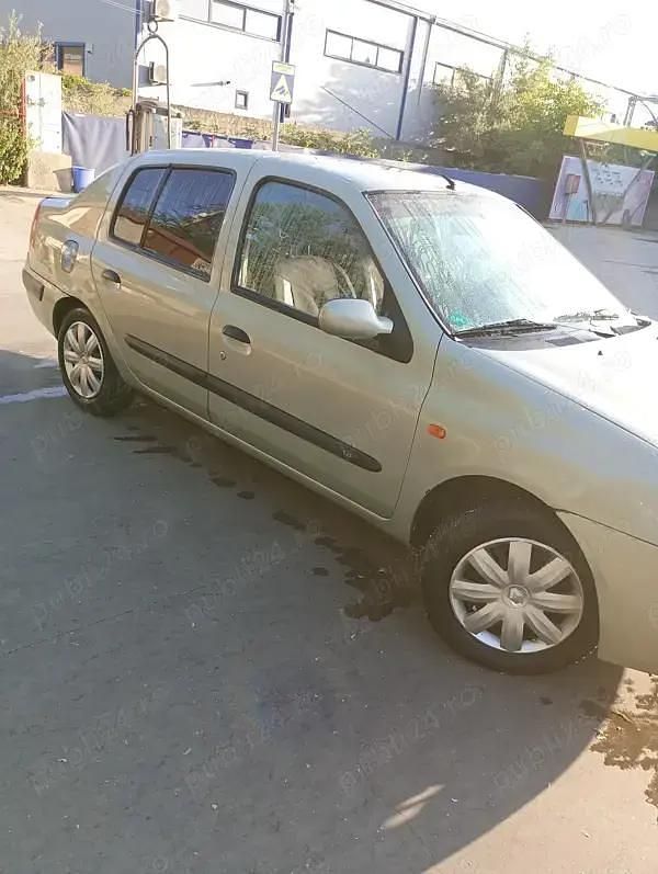 Verde Utilizat 2003 Renault Clio II Berlinǎ | 5.000 EUR - Imagine 1/4