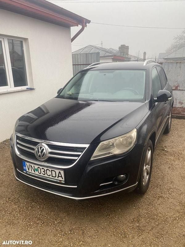 Negru Utilizat 2009 VW Tiguan SUV | 4.800 EUR (Super Preț) - Imagine 1/4