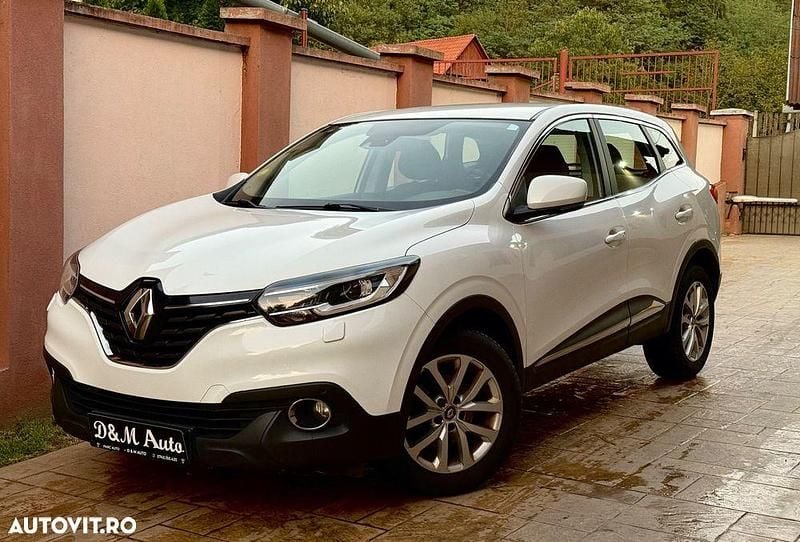 Culoarealb Utilizat 2017 Renault Kadjar SUV | 10.300 EUR (Preț bun) - Imagine 1/4