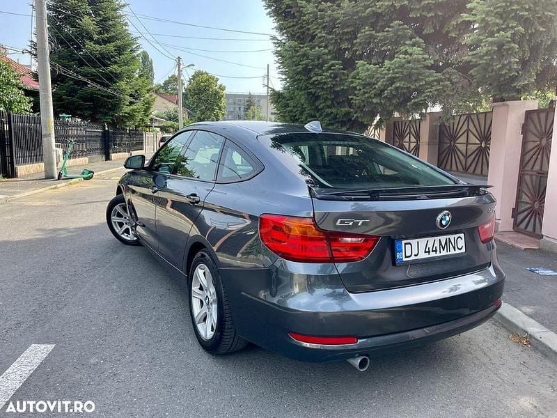 Second-hand BMW 320 Efficient Dynamics 163 CP (119 kW) 2015 Culoaregri Berlinǎ