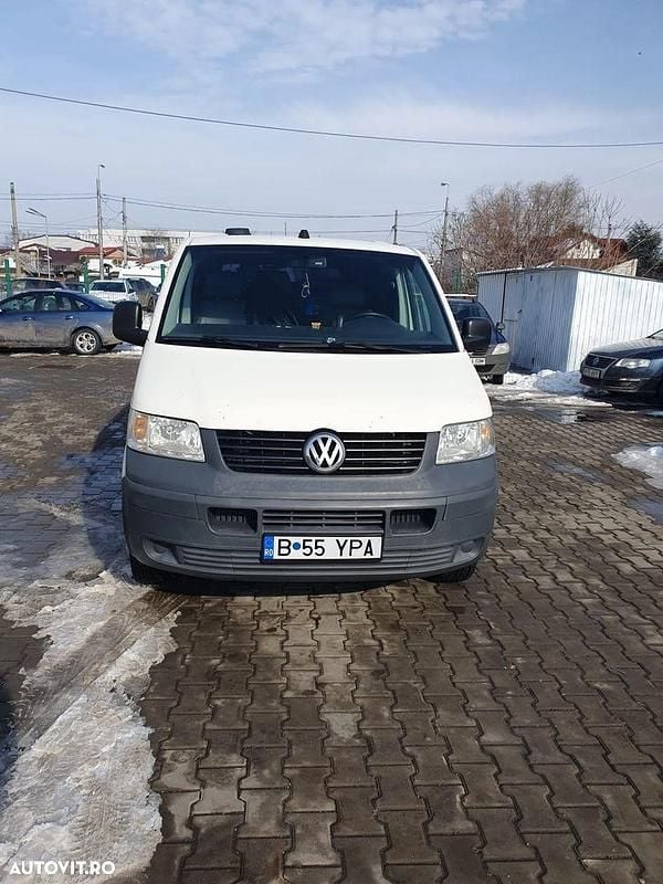 Second-hand VW T5 130 CP (95 kW) 2006 Culoarealb Van