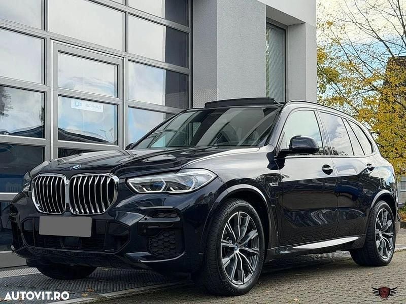 Culoarenegru Utilizat 2022 BMW X5 Comfort Edition SUV | 54.796 EUR (Preț bun) - Imagine 1/4