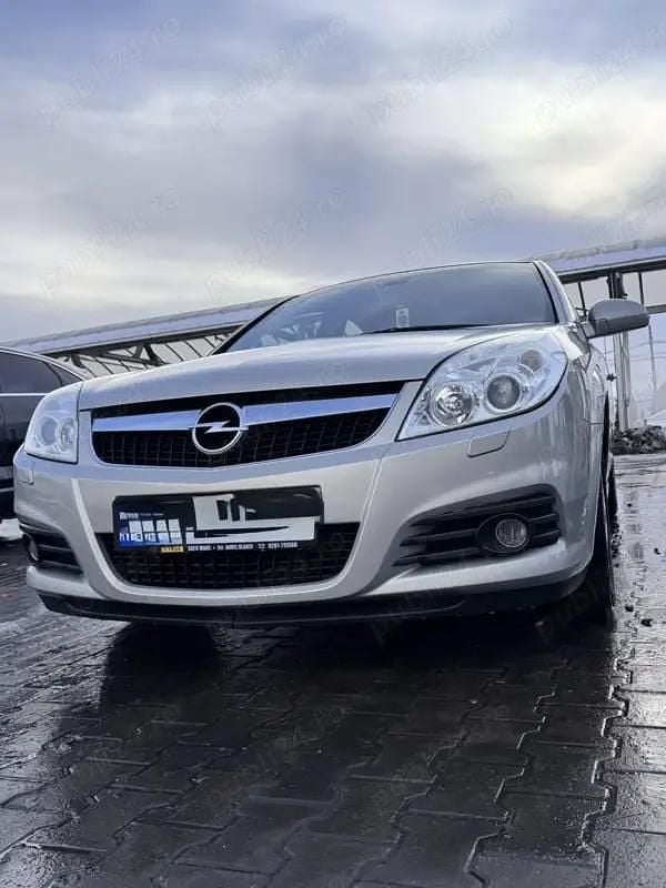 Second-hand 2008 Opel Vectra Berlinǎ | 3.950 EUR - Imagine 1/4